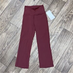 Lululemon Groove SHR Crop 23” Red Merlot